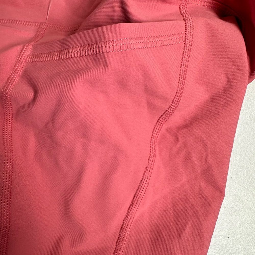 NWOT Old Navy Plus Size Powersoft Pink High-Waisted Leggings with Pockets- 3X - Picture 4 of 6